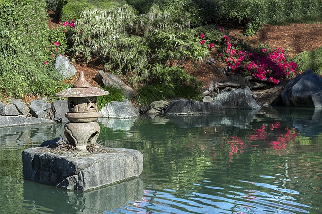Créez un jardin zen avec un mariage harmonieux du végétal et du minéral